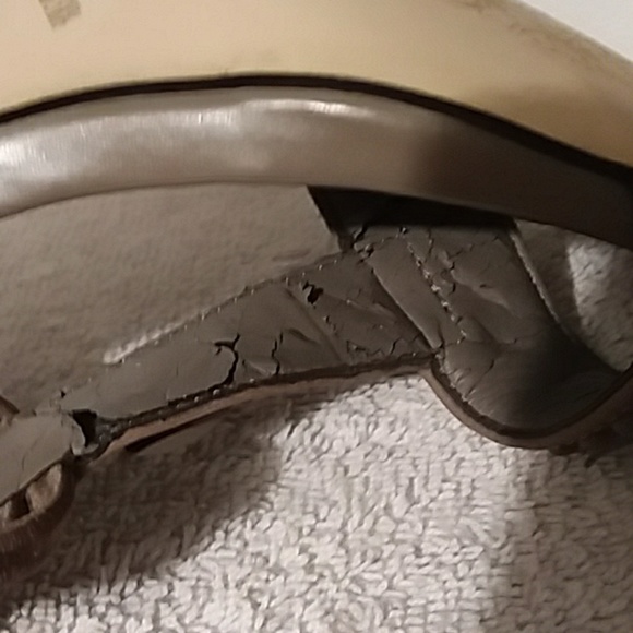 VINCE Camuto Heels - Picture 6 of 8